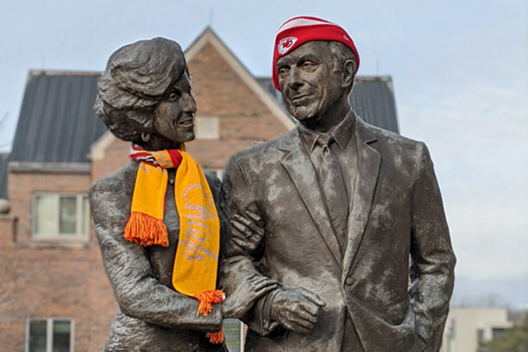 The Bloch statue